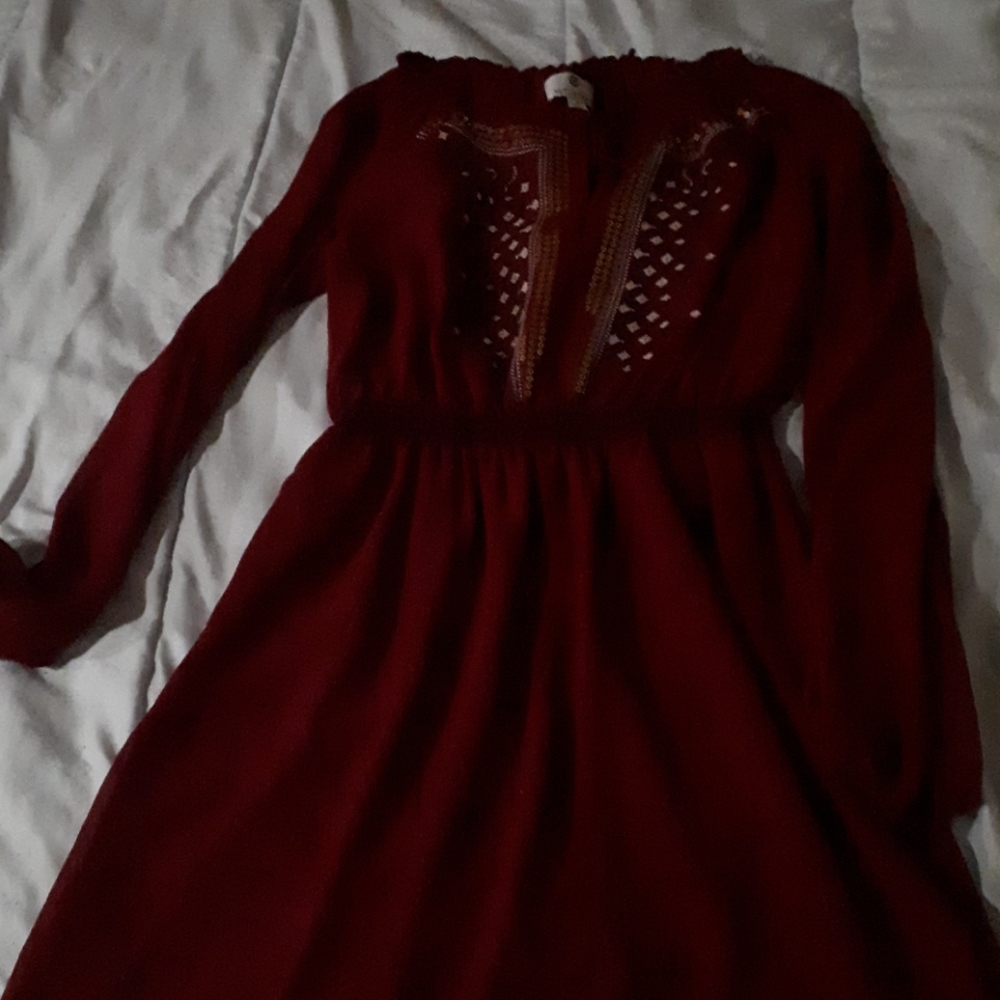 Long sleeve burgandy dress with gold sequin